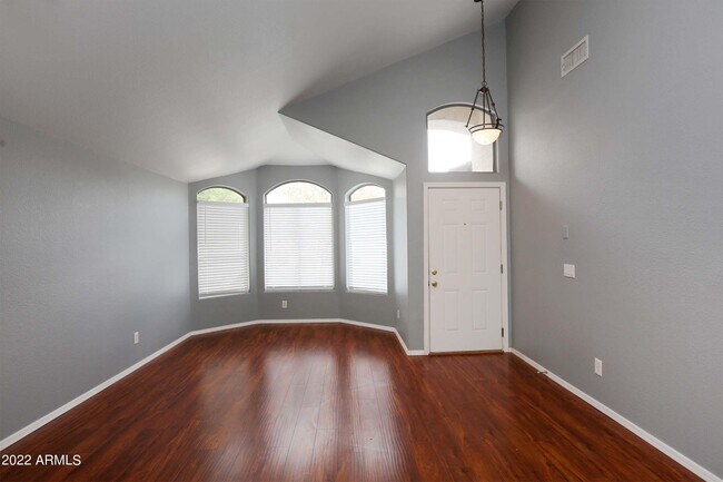 Building Photo - 11217 W Edgemont Ave