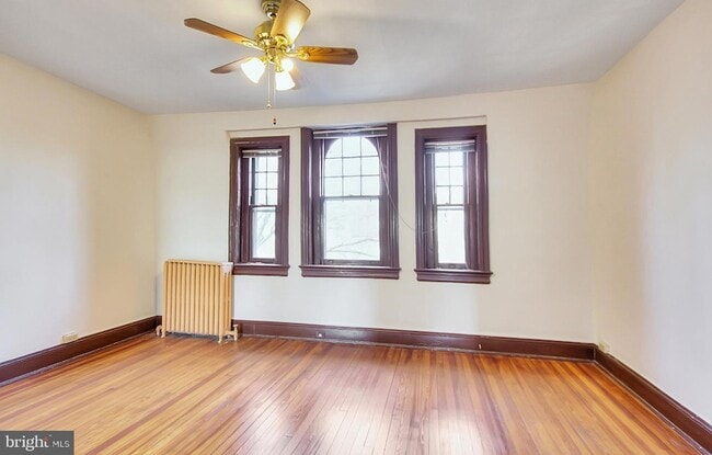 Building Photo - 1756 Park Rd NW