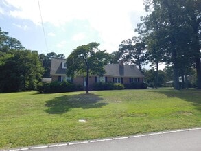 Building Photo - 509 W Wilson Creek Dr