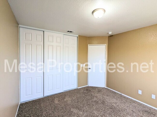 Building Photo - 14747 Amber Ct