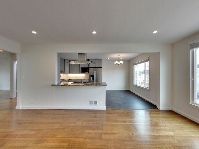 Building Photo - 2167 40th Ave