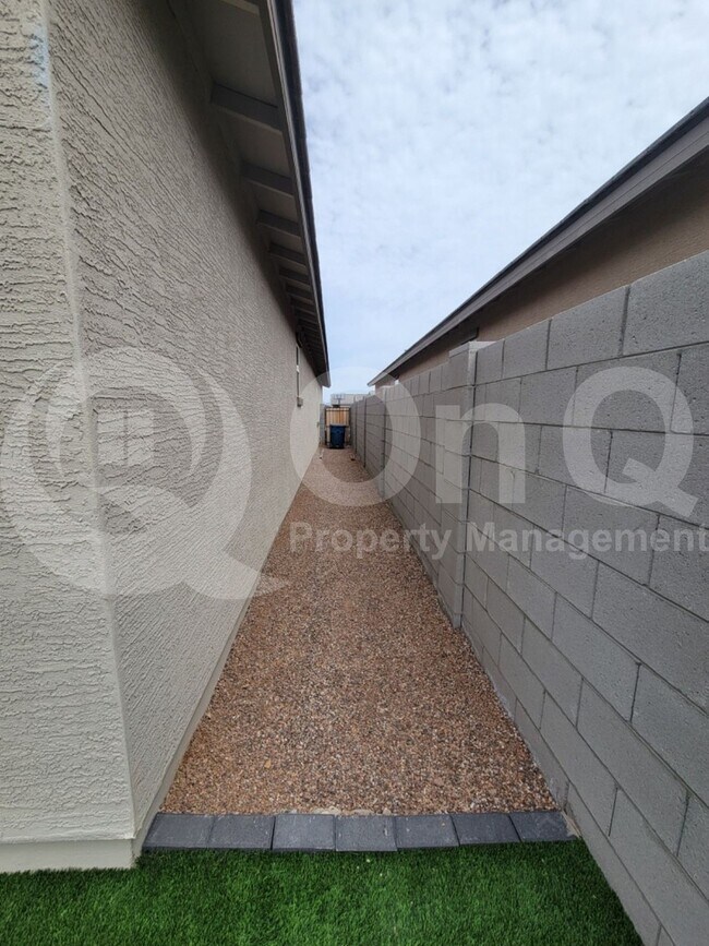 Building Photo - 32296 Colorado Ln