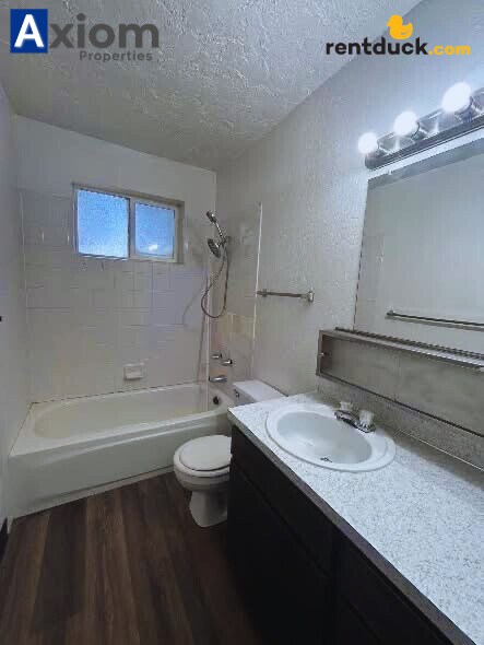 Building Photo - 674 W Cedar-2