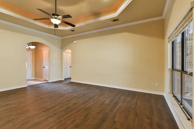 Building Photo - 6905 Deorsam Loop