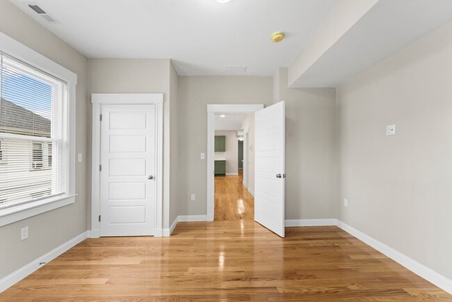 Building Photo - 42 Almont St