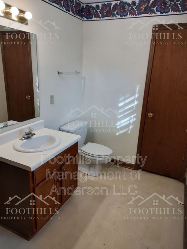 Building Photo - 409 A Nelson Dr