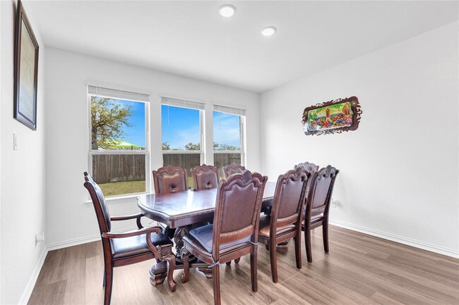 Building Photo - 122 Shagbark Trl