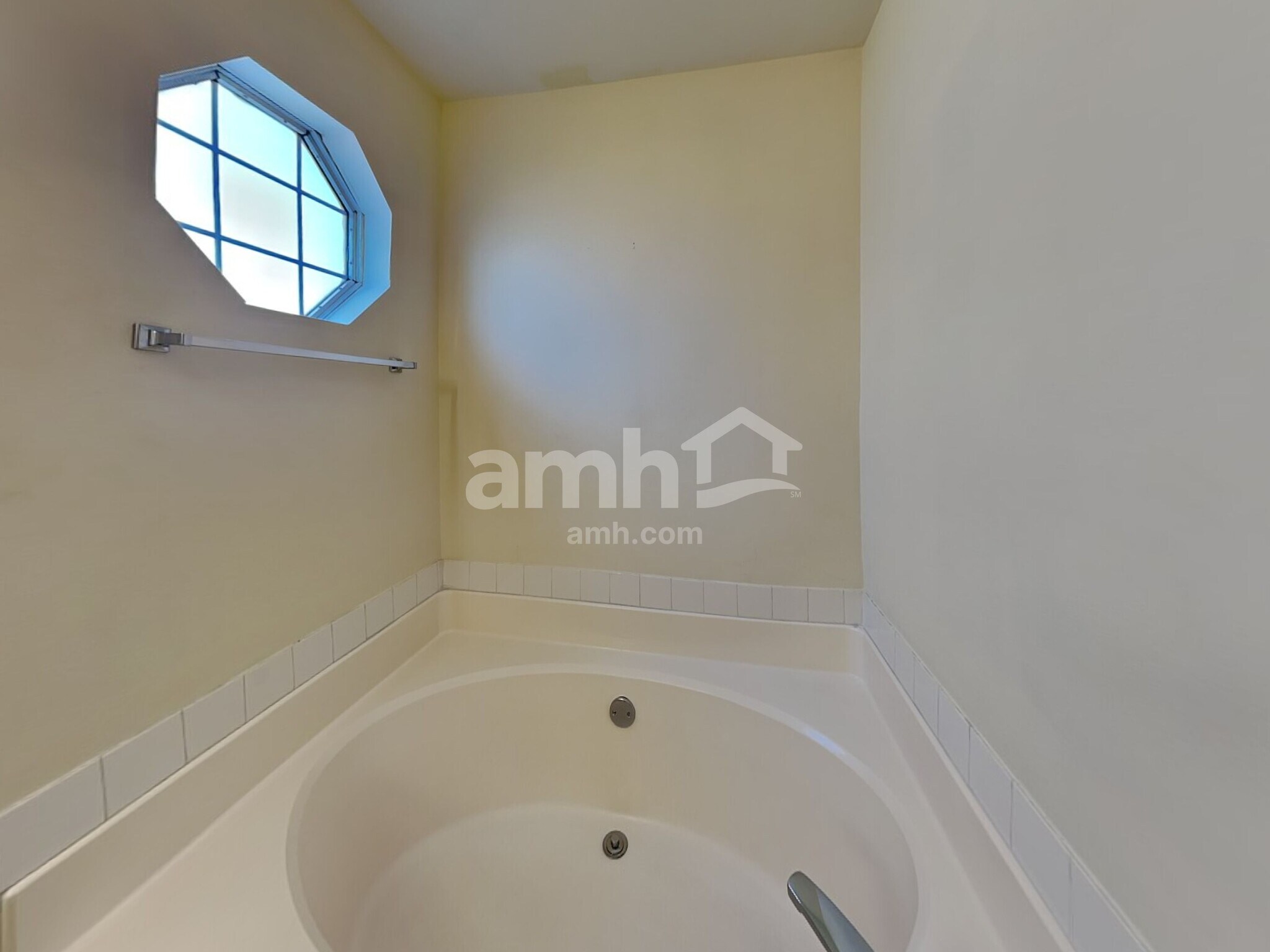 Building Photo - 6337 Willow Oak Dr