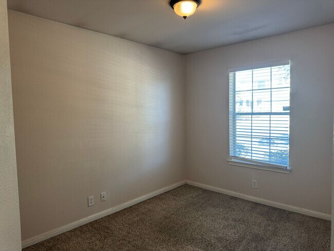 Building Photo - 8462 Favero Cove