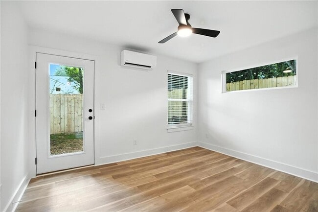 Building Photo - 1597 Glenwood Ave SE