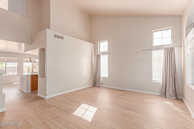 Building Photo - 10908 W Frier Dr