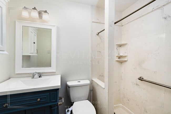 Building Photo - FREE DECEMBER RENT + HALF-DEPOSIT SPECIAL! Spacious 4-Bed 2-Bath Brick Home in West Mobile