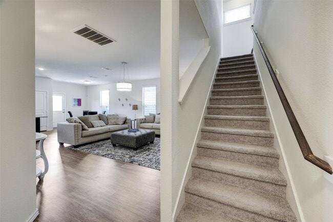 Building Photo - 4711 Windmill Run Dr