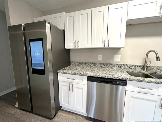 Building Photo - 304 Rangoon Ct