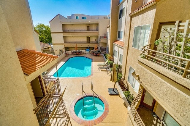 Building Photo - 501 E Del Mar Blvd