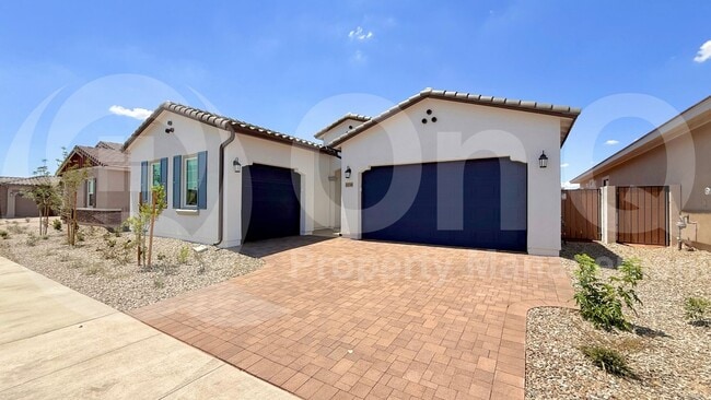 Primary Photo - 10048 S Dutchman Dr