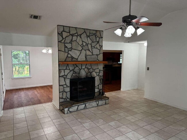 Building Photo - 3613 Burton Cir