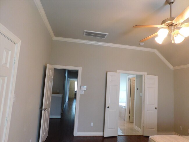 Building Photo - 2615 Starboard Point Dr