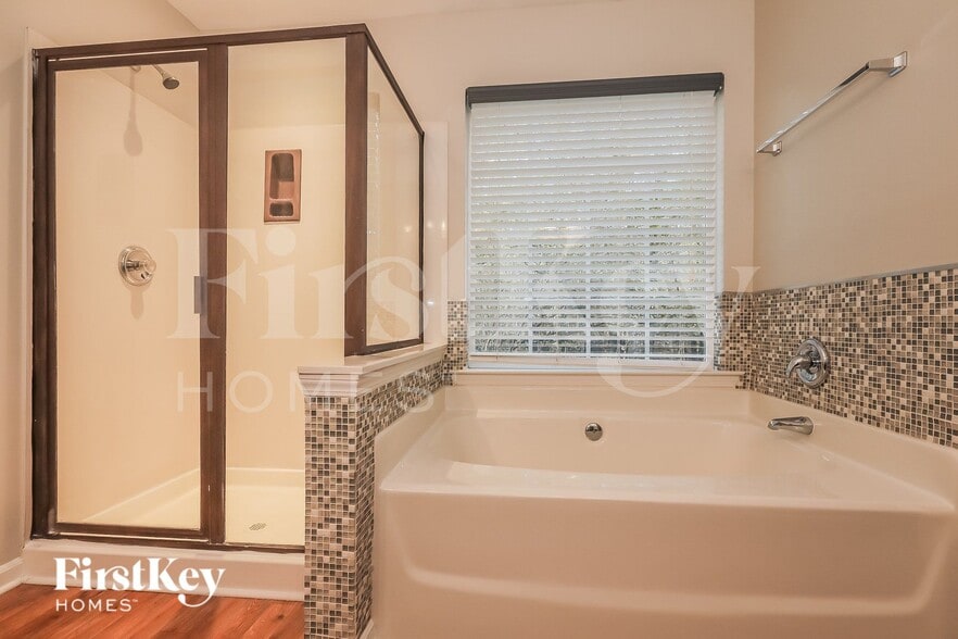 Building Photo - 6147 Creekview Ct