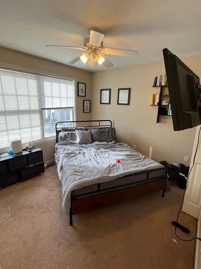 Building Photo - PRICE REDUCTION Available July 2026! Monthly rent $1,550