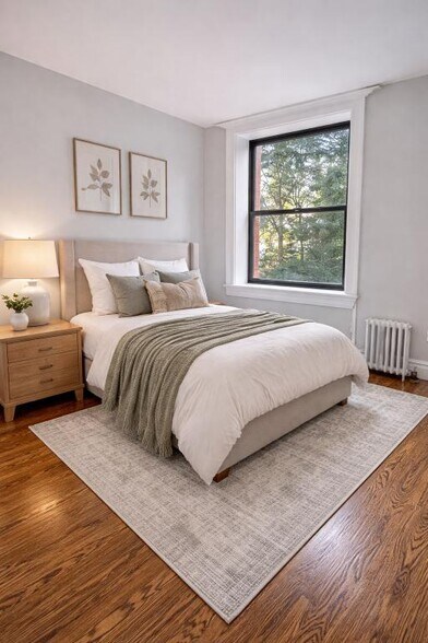 Building Photo - 37 Cornelia St