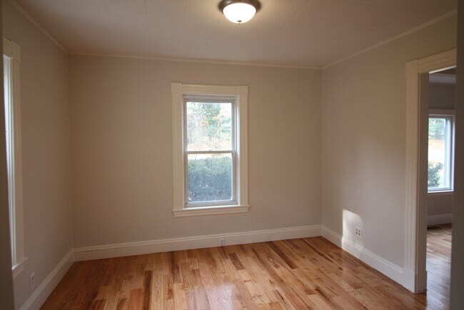 Building Photo - 206 Riverneck Rd