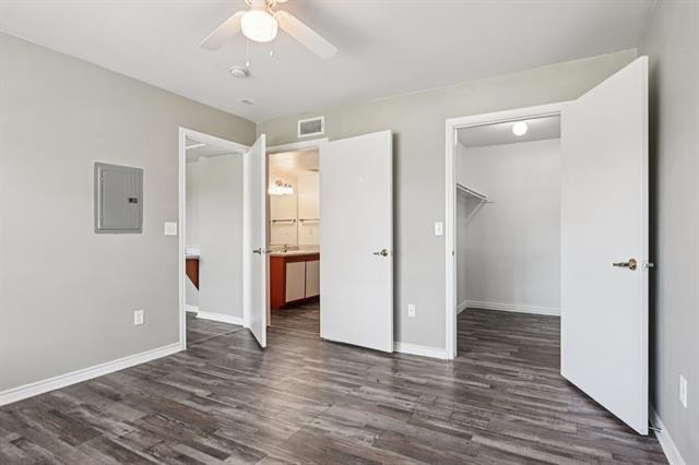 Building Photo - 700 Timber Oaks Ln