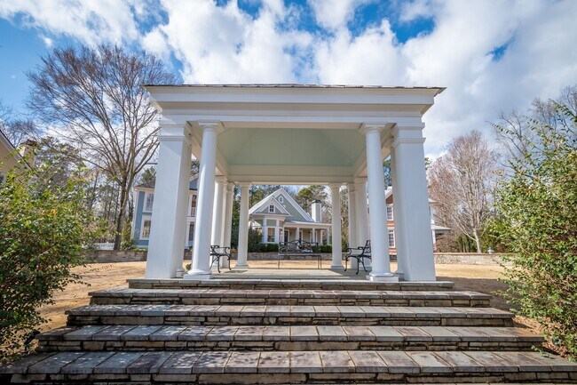 Building Photo - 83 Charter Oak Dr