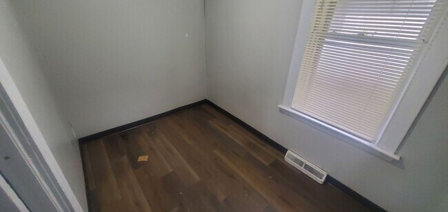 Building Photo - "Charming 3-Bedroom Oasis: Your Perfect Bl...
