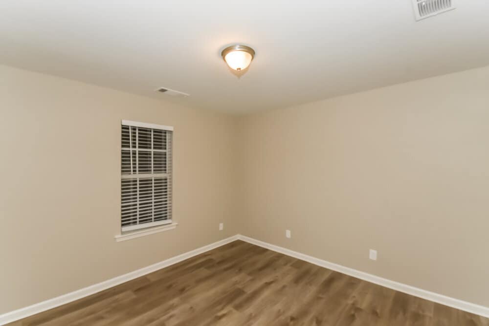 Building Photo - 7531 Sugarcreek Dr