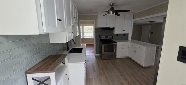 Building Photo - 245 Forest Hills Dr