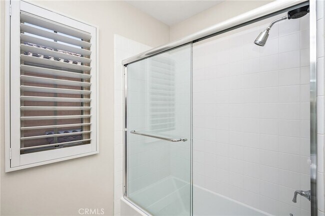 Building Photo - 52 Brindisi