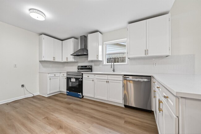 Building Photo - 24014 Nomini Hall Ln