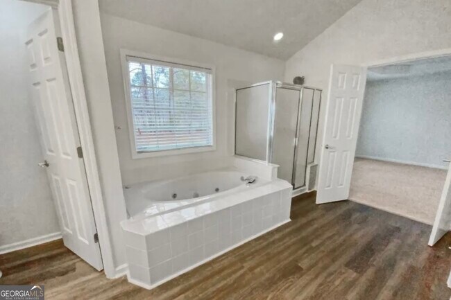 Building Photo - 1115 Fountain Crest Dr