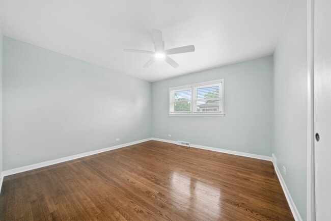 Building Photo - 10537 Austin Ave