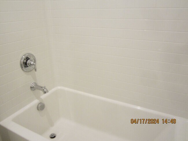 Building Photo - COOL POOL, PARKS AND NEAR NEW 3 BR PLUS DEN IN MEINFEE