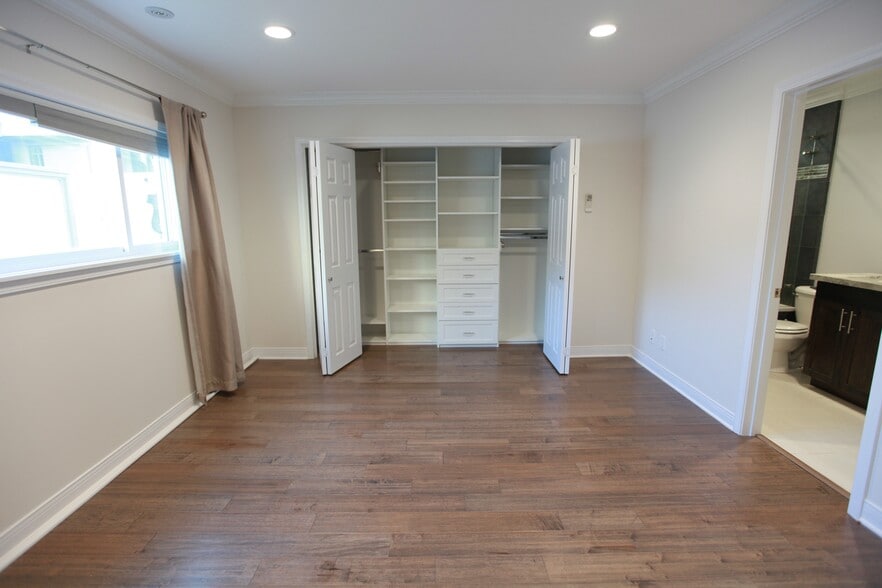 Building Photo - 1143 6th St