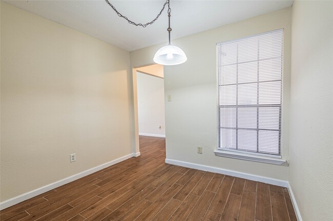Building Photo - 11438 Brook Meadow Dr