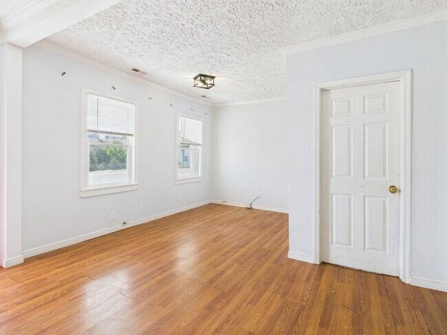 Building Photo - 3205 Hull Street Rd