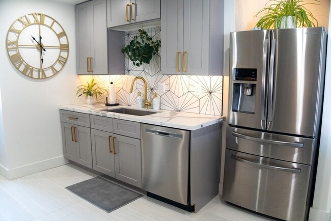 Building Photo - Spacious 4BR House in Scottsdale