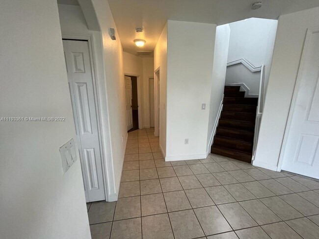 Building Photo - 10983 NW 79th St