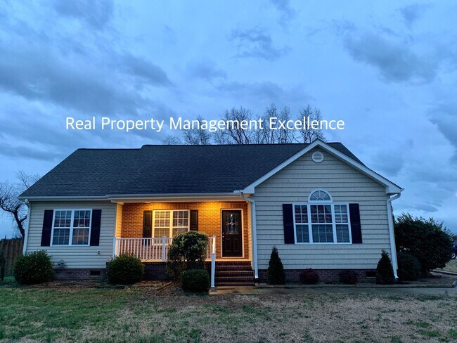 Building Photo - Spacious Corner Lot Ranch in Princeton, Fe...