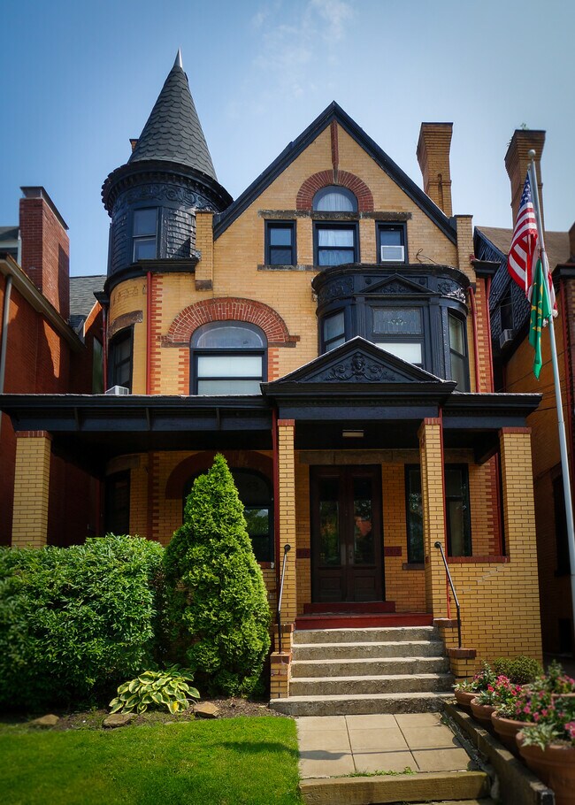 Building Photo - Tammerlane