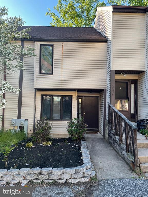 Building Photo - 3208 Champions Dr