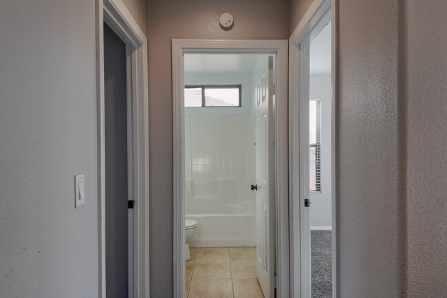 Building Photo - 9222 Cazador St