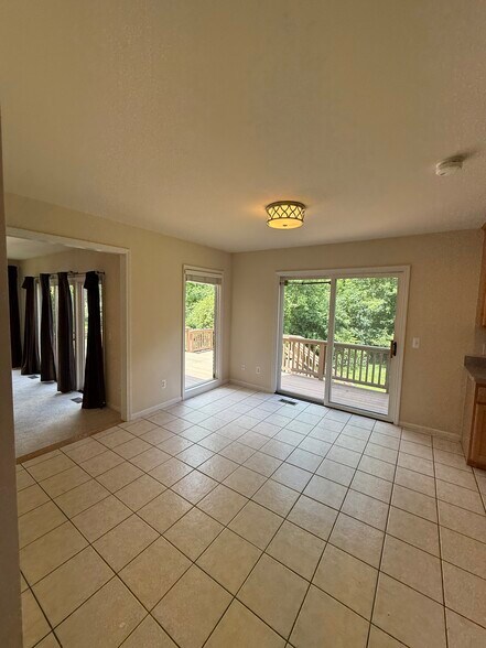Building Photo - 7782 Watford Dr