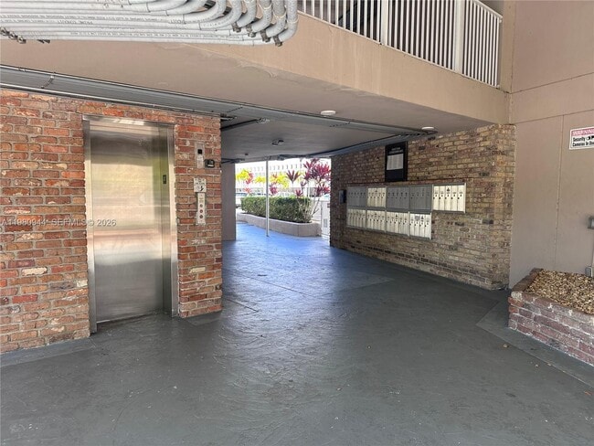 Building Photo - 6580 Santona St