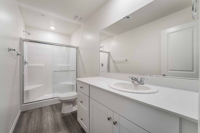 Building Photo - Stylish Townhome Living: Luxury and Comfort!