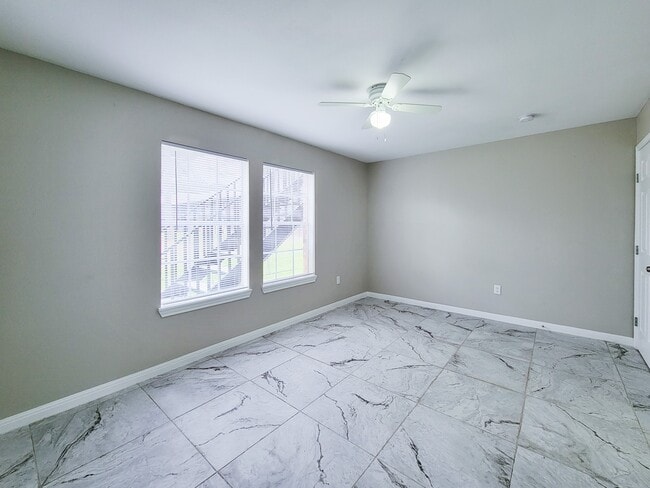 Building Photo - 3206 Lobit Dr