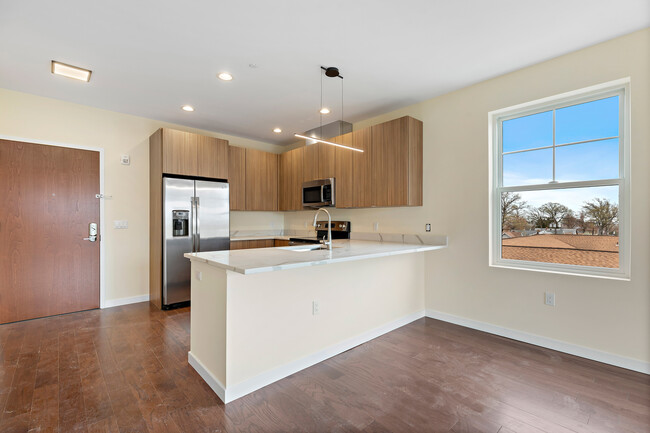 Building Photo - 209 Oakdene Pl